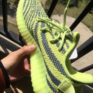 YEEZY BOOST 350 V2 ‘Semi Frozen Yellow’